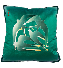 Load image into Gallery viewer, Swallows Wheel in Turquoise &amp; Teal Ombré on Shimmer Velvet

