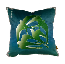 Load image into Gallery viewer, Swallows Wheel in Green &amp; Midnight Blue on Shimmer Velvet
